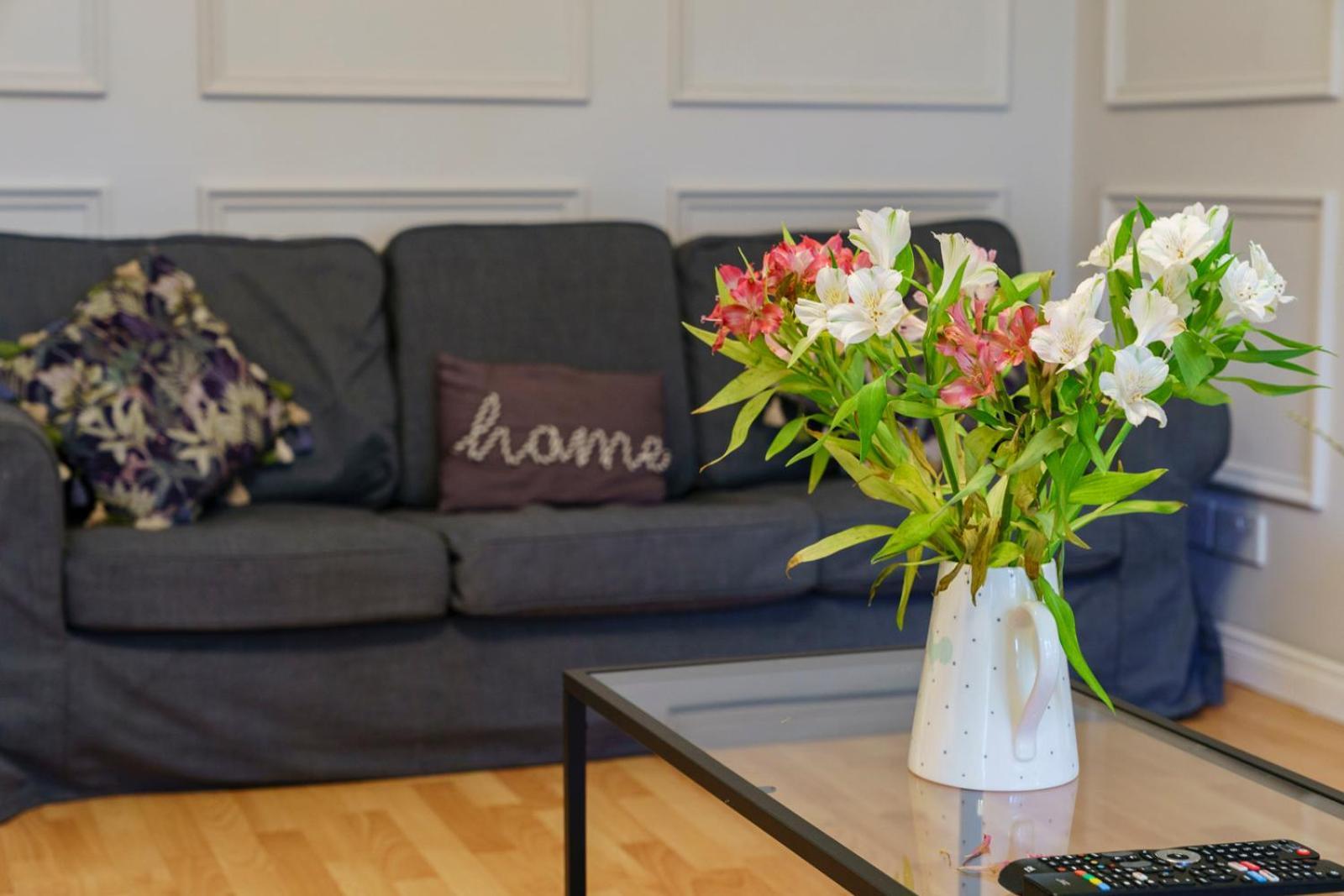 Close To City Centre Stylish 3 Bedroom House Belfast Exterior photo
